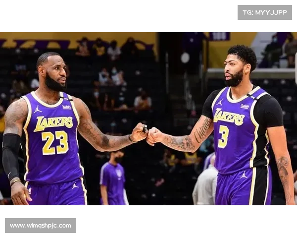 NBA今天最新战报:勇士血洗太阳 快船躺赢冲前四 湖人跌出安全区! NBA今天最新战报:勇士血洗太阳 快船躺赢冲前四 湖人跌出安全区!